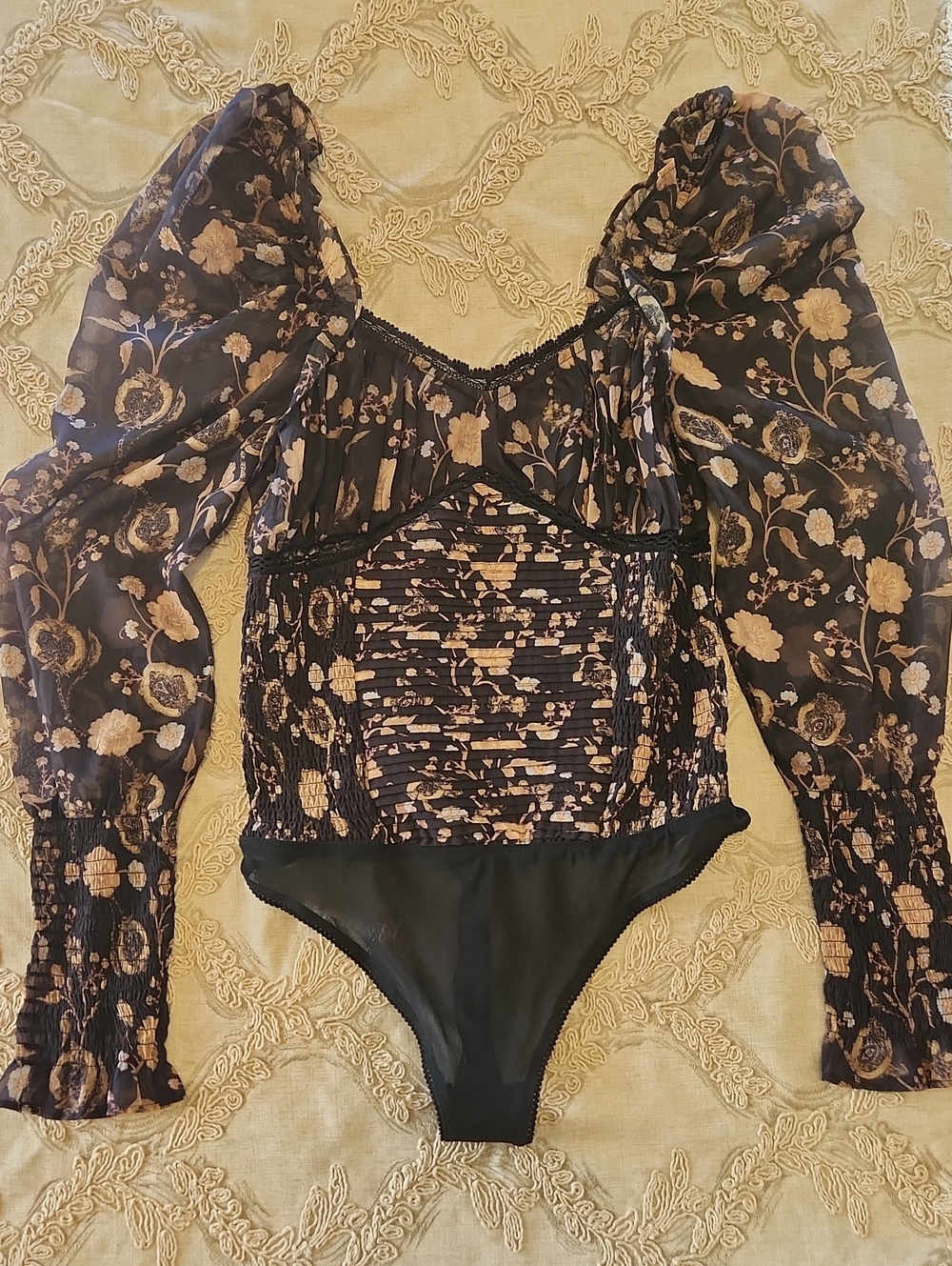 Free People Floral Puff-Sleeve Bodysuit in Black and Beige Never Woren